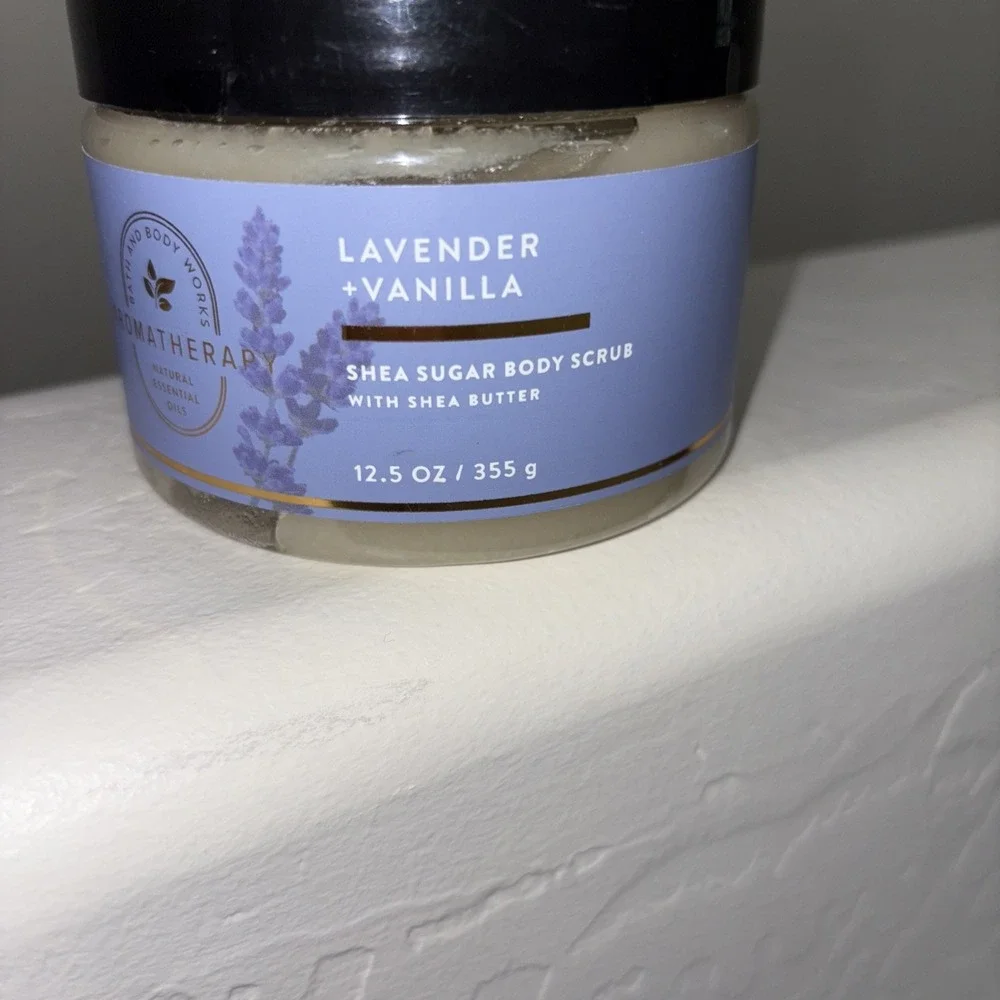 NEW Aromatherapy LAVENDER VANILLA Sugar Body Scrub 12.5 oz Bath & Body‎ Works